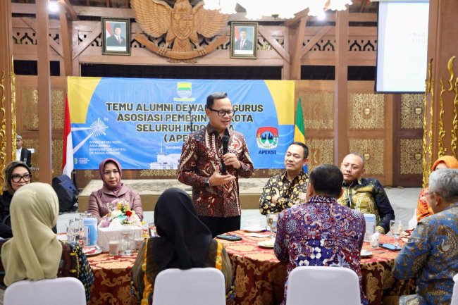 Wamendagri Bima Apresiasi Keberadaan Apeksi sebagai Ruang Komunikasi Nyaman Para Wali Kota
