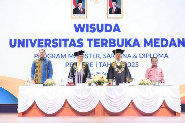 UT Medan Gelar Wisuda Perdana 2025