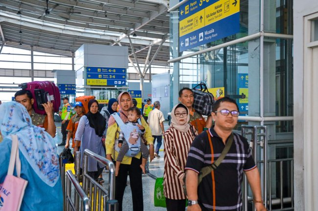 Hari Buruh Internasional KAI Daop 1 Jakarta Layani 64 Ribu Lebih Penumpang