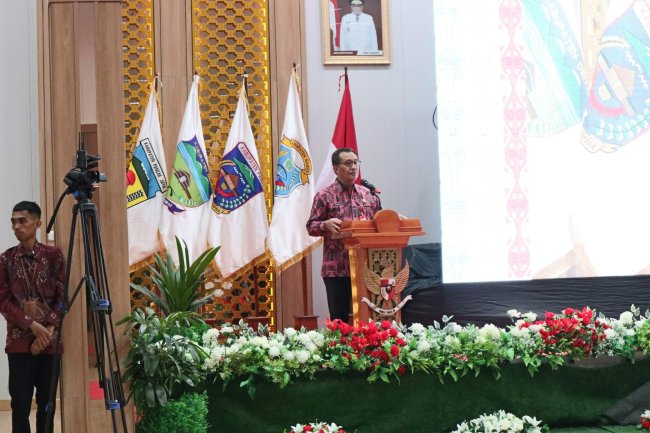 Perkuat Kapasitas Fiskal, Kemendagri Minta Pemprov Papua Tengah Tingkatkan PAD Perkuat Kapasitas Fiskal, Kemendagri Minta Pemprov Papua Tengah Tingkatkan PAD