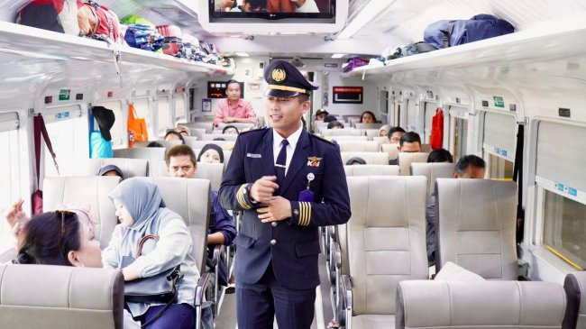 Lonjakan Penumpang pada Libur Panjang dan Jelang Hari Raya Waisak 2025 Lonjakan Penumpang pada Libur Panjang dan Jelang Hari Raya Waisak 2025