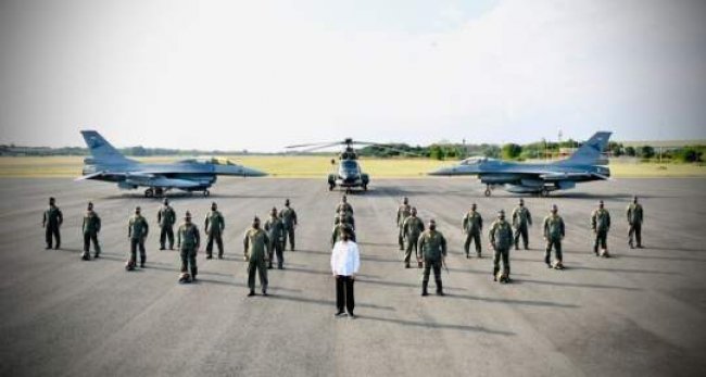 Presiden Beri Apresiasi dan Bangga Pada Penerbang Garuda Flight dan Nusantara Flight