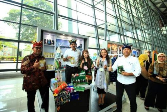 Bandara Soekarno-Hatta Pamerkan Produk UMKM Bangka Belitung, Termasuk Lada dan Sedotan yang Mendunia