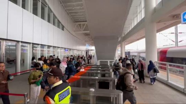 Antisipasi Kepadatan di Stasiun Padalarang, KCIC Lakukan Berbagai Inovasi dan Peningkatan Pelayanan