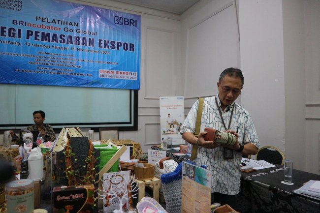 Menuju BRILIANPRENEUR 2023, BRI dan Kemendag Kolabs Latih UMKM Semarang Tembus Pasar Ekspor 