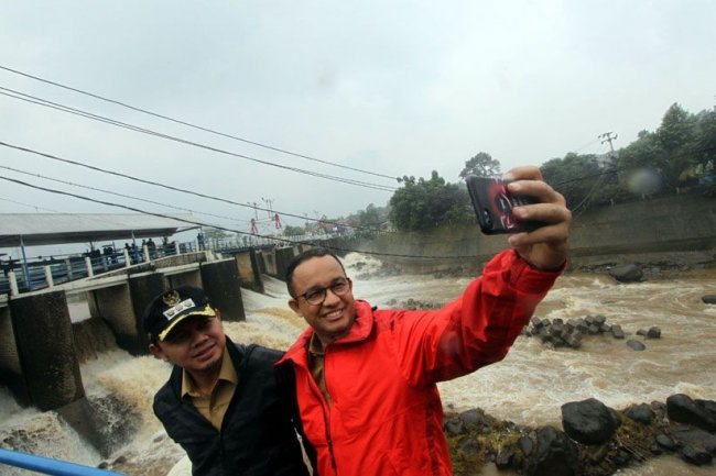 Diplomasi Katulampa Ala Anies Selamatkan Banjir Jakarta