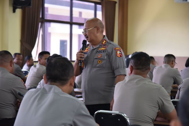 Penyandang Disabilitas, Polisi dan Pemolisiannya