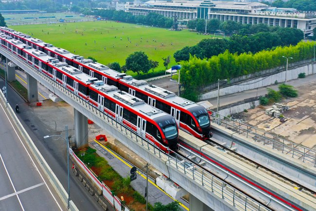 Jelang Malam Pergantian Tahun, KAI Tambah Perjalanan dan Perpanjang Waktu Operasional LRT Jabodebek