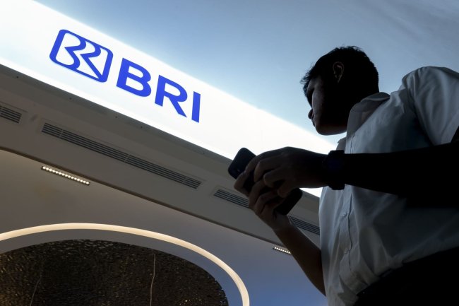 LRT Jabodebek Resmi Beroperasi, BRI Dukung Pembiayaan Infrastruktur dan Akses Masuk dengan BRIZZI