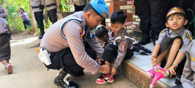 Kisah Anggota Polri Hibahkan Seluruh Tunjangan Kinerjanya Dirikan TK Gratis di Pelosok Yogyakarta