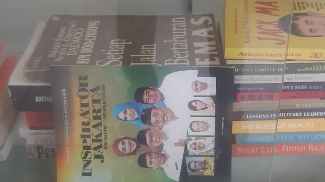 Buku Inspirator Jakarta Mejeng Di Kopi & Co Telaga Golf Sawangan Depok
