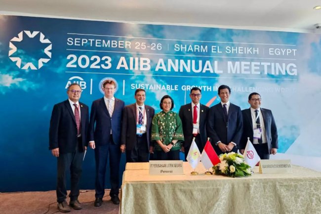 PLN Teken Kerja Sama Pendanaan Transisi Energi Bersama AIIB dan PT SMI