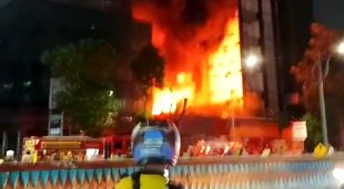 Tujuh Orang Ditemukan Tewas dalam Kebakaran Toko Bingkai di Mampang