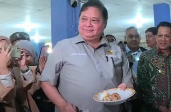 Airlangga Buka Suara Soal Anggaran Makan Siang Gratis Dipotong, Ini Penjelasannya