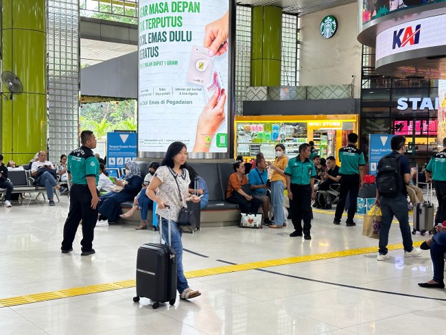 Selama Nataru, KAI Daop 1 Jakarta Layani 1 Juta Lebih Penumpang Naik dan Turun di Stasiun Gambir dan Pasar Senen