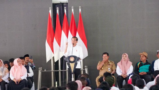 Didampingi Mentan Amran, Presiden Jokowi Sapa Puluhan Ribu Petani, Penyuluh dan Babinsa Se-Jawa Tengah