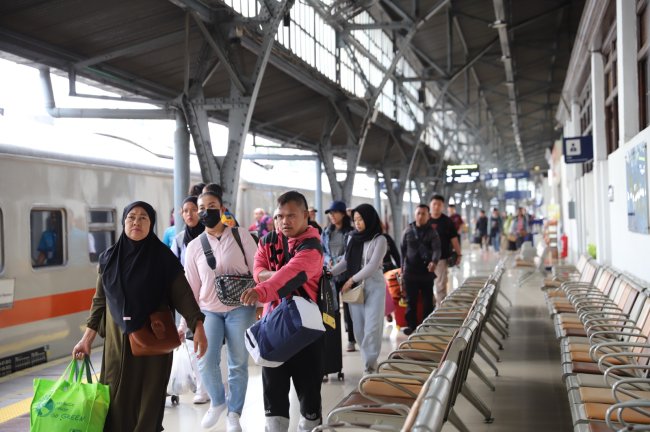 Begini Aturan Pembelian Tiket dan Daftar Perjalanan KA Subsidi 2024
