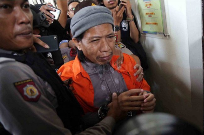 Pelaku Bom Thamrin Sebut Insiden Surabaya Sakit Jiwa