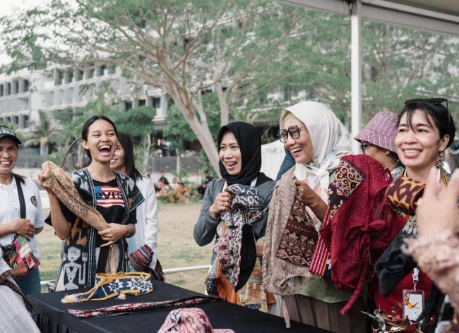 Kolaborasi BUMN, ASDP Dukung Pertumbuhan Ekonomi Nasional Hadirkan Bazar UMKM “Pesona Timur Indonesia”