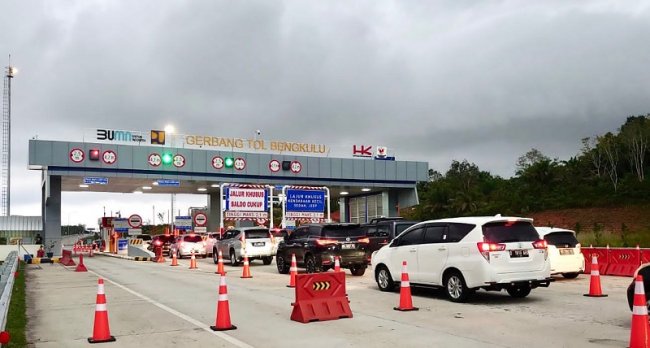 Libur Panjang Idul Adha, Hutama Karya Catat Lebih dari 300 Ribu Kendaraan Lintasi Tol Trans Sumatera