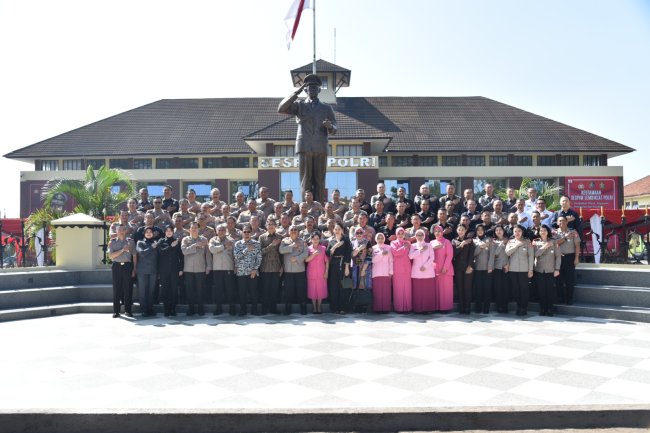 Panutan Generasi Penerus, Patung Jenderal Hoegeng Jadi Icon Baru Sespim Lemdiklat Polri