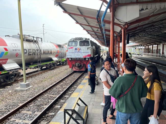 Dampak KA Pandalungan Anjlok, 8 Perjalanan Kereta Api Terlambat, KAI Siapkan Kompensasi Service Recovery