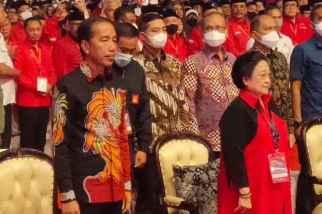 Pertarungan Pilpres 2024 akan Pertontonkan “Peperangan” PDIP vs Jokowi