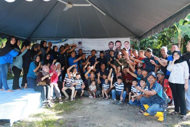 Surya Paloh Salurkan Hewan Kurban untuk Pekerja Migran Indonesia di Malaysia