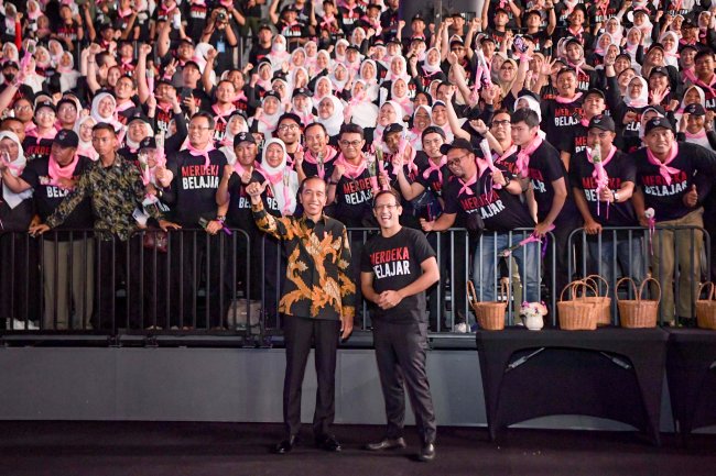 Puncak HGN 2023: Presiden Jokowi dan Mendikbudristek Rayakan Gerakan Merdeka Belajar Bersama Ribuan Guru
