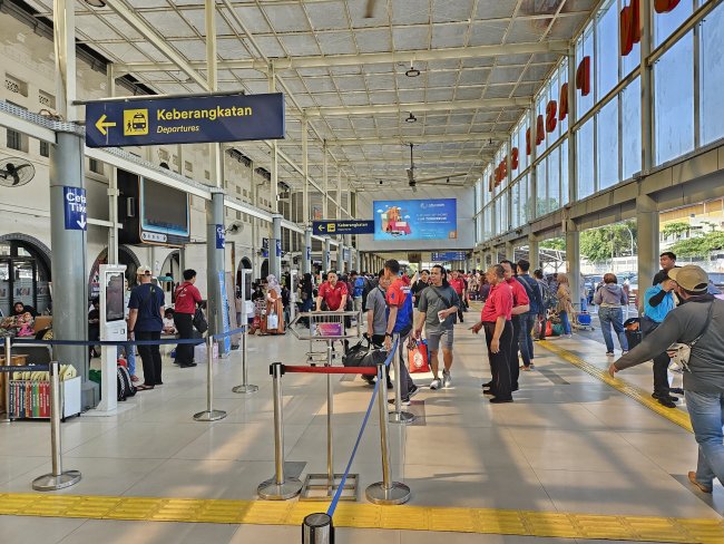 5 KA Eksekutif dan Ekonomi Jadi Buruan Penumpang, Penjualan Tiket Nataru Tembus 1,2 Juta