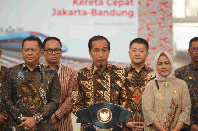 Presiden Jokowi Resmikan Kereta Cepat Whoosh Jakarta-Bandung