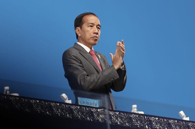 Koalisi Paslon 1 dan 3 Berpeluang Lengserkan Presiden Jokowi