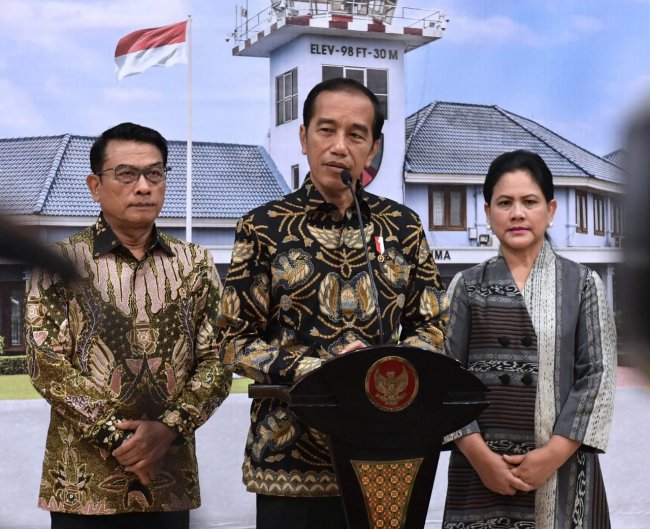 Presiden Jokowi dan Ibu Iriana Jenguk Ibu Ani Yudhoyono