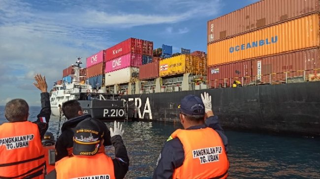 Aksi Cepat KPLP Selamatkan Dua Kapal Bertubrukan di Perairan Bintan