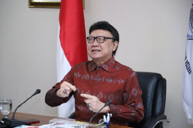 Menteri Tjahjo Minta Penggunaan Kendaraan Dinas dan Pakaian Dinas Diawasi