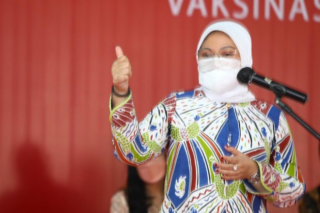 Menaker Ida: Vaksinasi untuk Pekerja Jadi Bagian Strategis Pulihkan Dunia Industri 