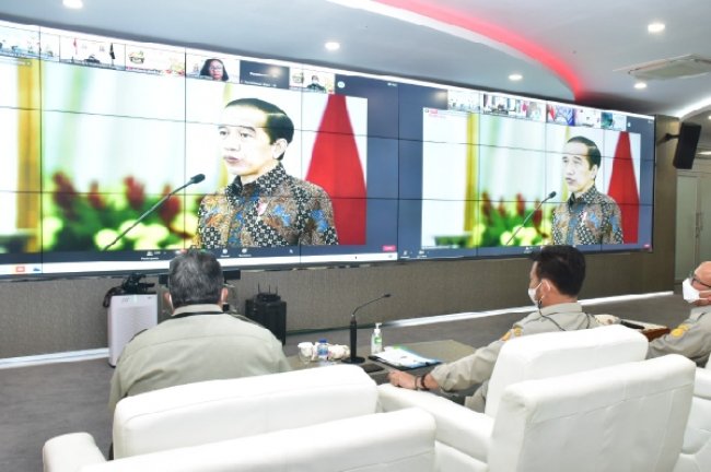 Presiden Jokowi: Tingkatkan Konsumsi Buah Lokal, Sejahterakan Petani
