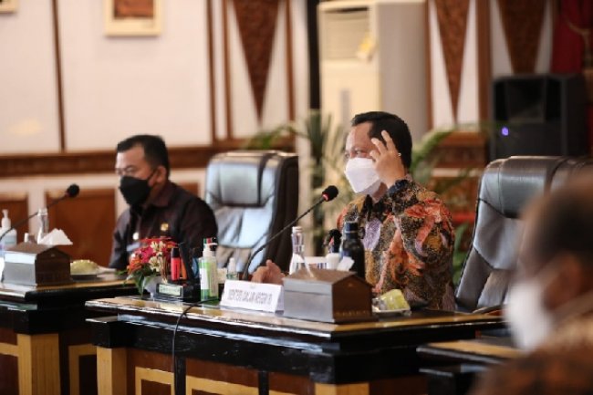 Mendagri: Pelonggaran Bertahap Aktivitas Masyarakat Harus Tetap Dikawal Dengan Penerapan Prokes