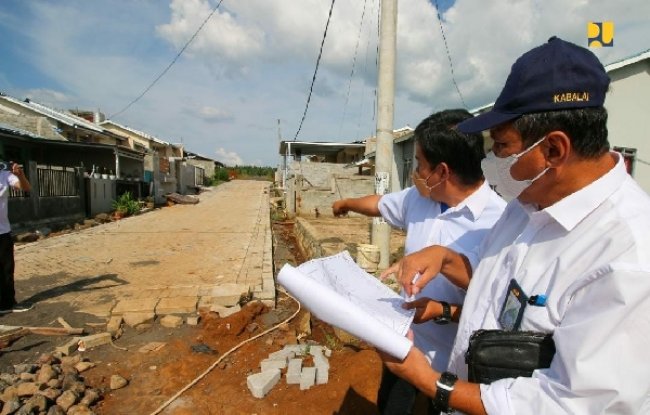 Kementerian PUPR Perbaiki Jalan Perumahan di Sulawesi Utara