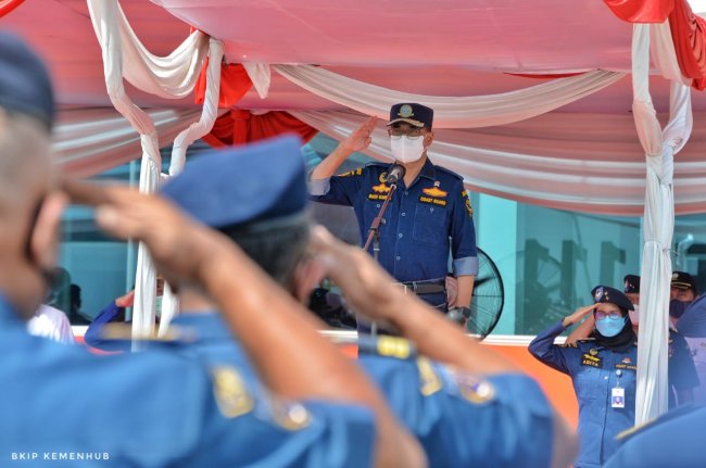 Menhub: Jaga Kelancaran Arus Penumpang dan Barang Masa Libur Nataru Dengan Prokes Ketat