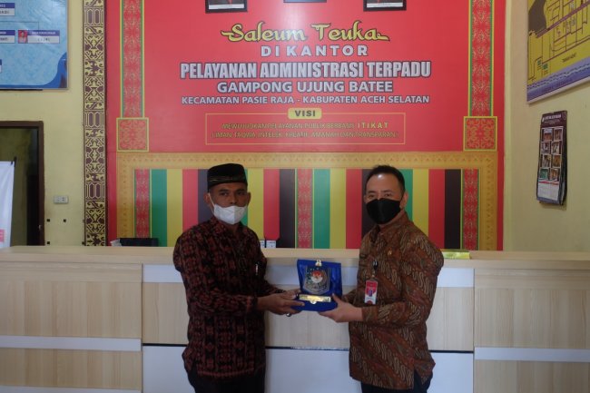 Kepala Balai Pemdes Lampung Tinjau Juara I Lomba Gampong Tingkat Provinsi Aceh