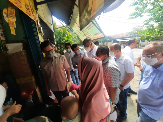 Tinjau Pasar Tradisional, Wamen Pahala : BUMN Siapkan Pilot Project Distribusi Minyak Goreng Harga 14 ribu/Liter ke 5000 Titik Lokasi