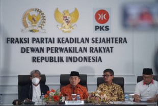 Bongkar 'Borok-borok' Kereta Cepat Jakarta-Bandung, PKS Desak Bentuk Pansus Hak Angket