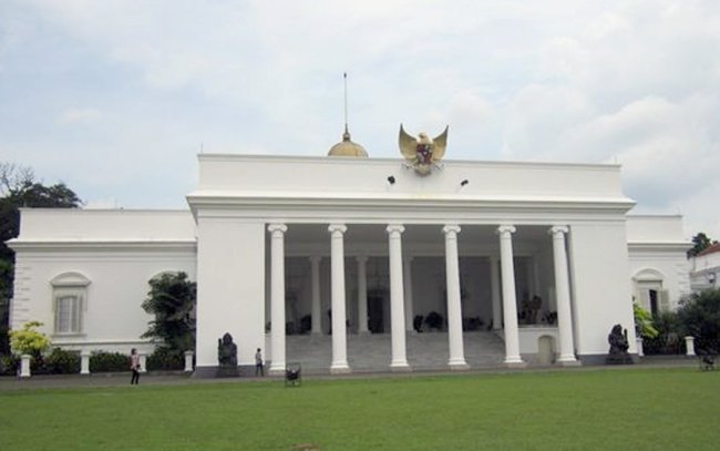 Presiden Jokowi Panggil Ketua PPATK dan Menkopolhukam Jelang Rapat di Komisi III DPR RI