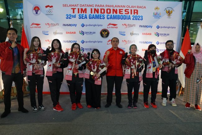 PBESI Binaan BG Mantul, Timnas Putri Esports Indonesia Pulang Boyong Medali Emas MLBB Sea Games 2023