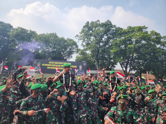 Tradisi Korps Pembaretan Siswa Baru Perwira Bintara Tamtama Bekang TNI-AD