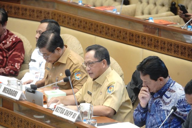 Menteri Tito Paparkan 4 Proyek Prioritas Nasional BNPP Tahun 2023 di Parlemen Senayan