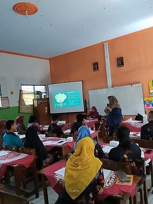 Pelatihan Pendidikan Perdamaian Prodi Hubungan Internasional FISIP UB bagi Guru SD di Kejajar Kabupaten Wonosobo