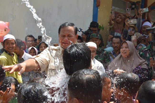 Menhan Prabowo Resmikan 12 Sumber Titik Air di Pamekasan Madura