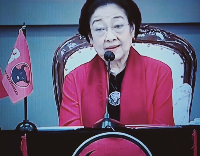 Terkait Penganiayaan Relawan Ganjar di Boyolali Megawati Ingatkan TNI Digaji Rakyat